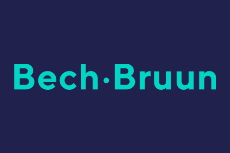 Bech Bruun logo, i turkis med blå baggrund
